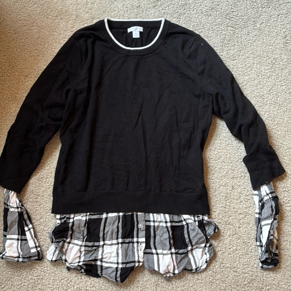 Black plaid faux layer sweater - M - Like New